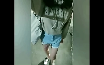 現行犯逮捕！JAV女優が路上でオナニーして快感でイク
