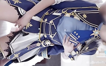 JAVアイドルのセクシーなコスプレ舞台衣装が、クリーミーなコンピレーション映像で公開された