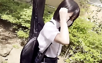 JAV痴女が143cmの巨乳を大公開～触感熟女を満足させる方法