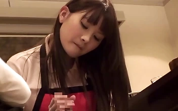 JAVの女神が魅惑の子宮を露わにする〜淫乱ベビーシッターがラッキーな客に激しく犯される