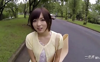 爆発的なパフォーマンスで麻倉憂の甘美な魅力を解き明かす