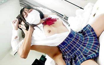 日本の美女イリーナ・ツカーマンが『JAV～女子校生無修正ファック～』でハードコアな演技を披露する