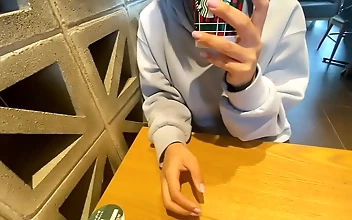 セクシーなJAVガールとのデートで究極の快楽を発見しよう！