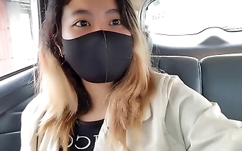 現行犯逮捕される！JAVの淫乱女、公共の古着屋で犯される