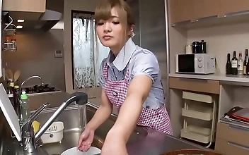 青山華の甘美な夜這いのセンセーションを感じろ！～他では味わえないJAV体験！