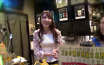 JAVクイーン・恵美～エッチなおもてなしで常連客を量産する赤羽の敏腕バー店主！